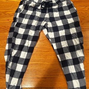 Hollister Black & White Plaid Joggers – Men’s Small